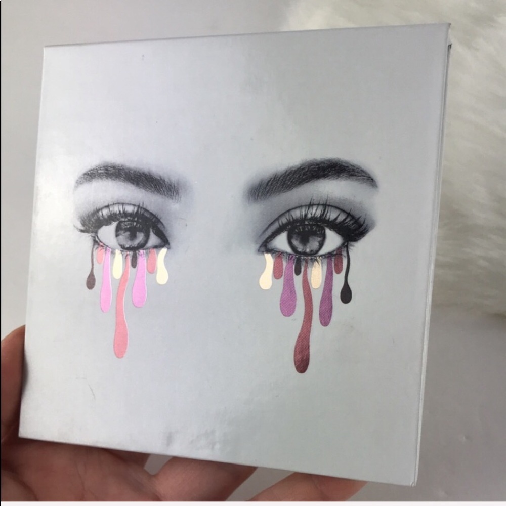 Kylie Cosmetics “The Burgundy Palette”